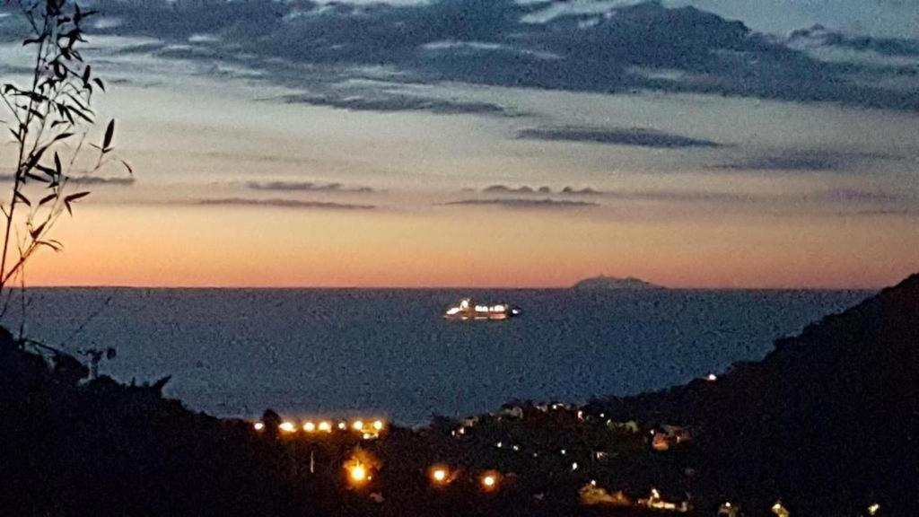 Cap Corse Uribellinu 2 Formule Petit Dejeuner Santa-Maria-di-Lota Esterno foto